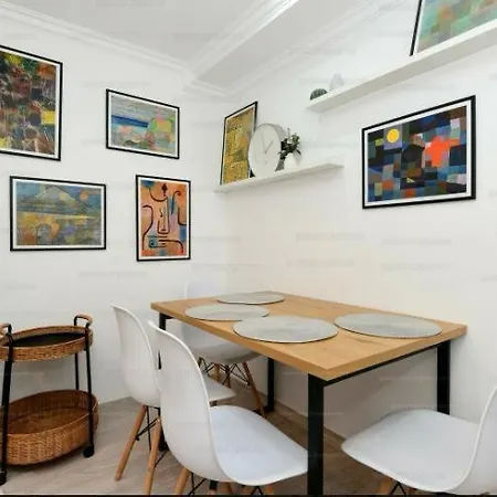 Peterfy With Inside Terrace Near The Keleti Railway Station Apartment