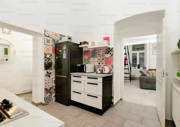 Appartement Peterfy With Inside Terrace Near The Keleti Railway Station *